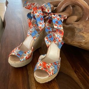 UGG Lucianna Espadrilles Platform Wedges w/Silk Ikat Designs Ankle Ties Size 7